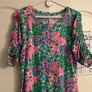 Lilly Pulitzer dress, like new. Size large